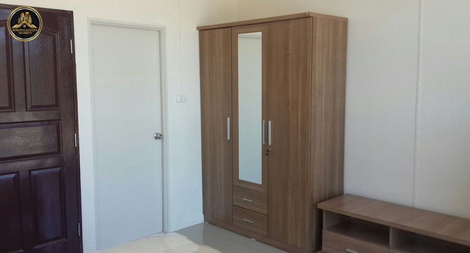 Local comercial en venta de 5 habitaciones en Si Racha, Chonburi