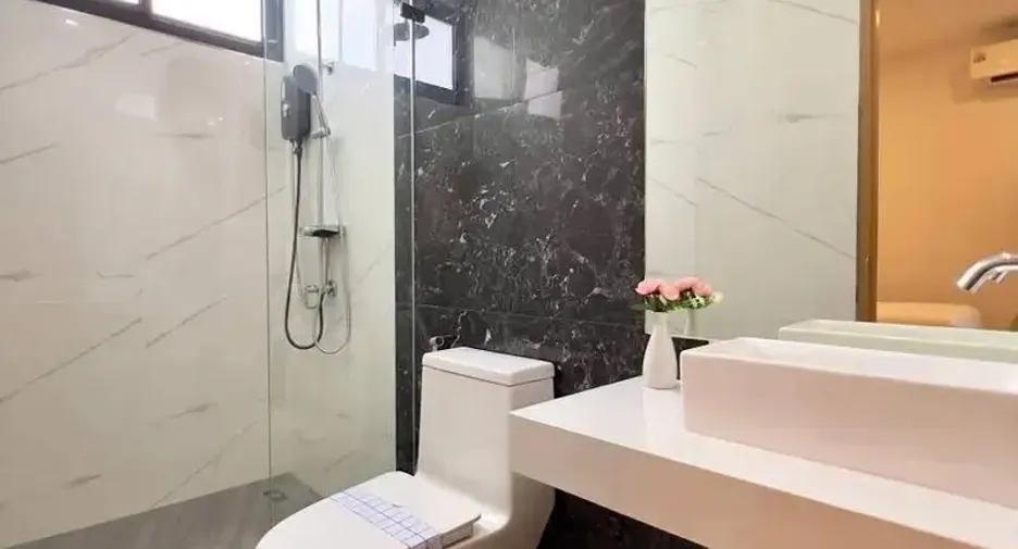 For rent 4 ベッドルーム villa in Hang Dong, Chiang Mai