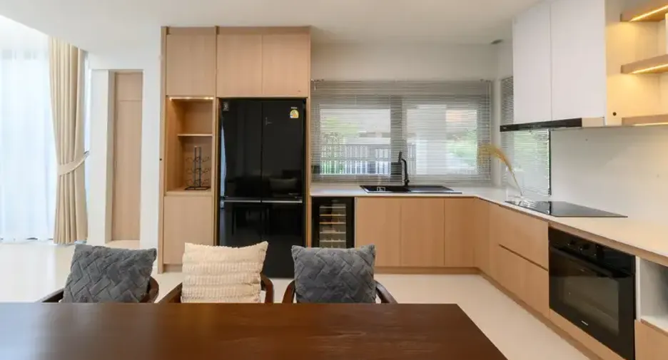 Villa en venta de 4 habitaciones en Hang Dong, Chiang Mai