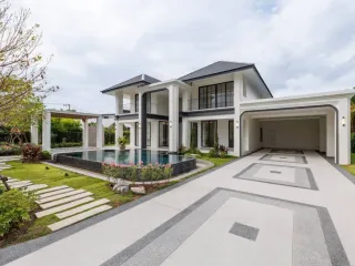 Villa en venta de 6 habitaciones en Saraphi, Chiang Mai