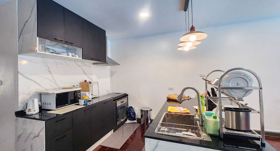 For rent 4 bedrooms townhouse in Hua Hin, Prachuap Khiri Khan