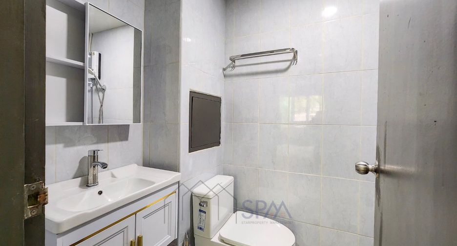 For rent 4 bedrooms townhouse in Hua Hin, Prachuap Khiri Khan