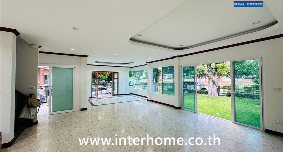 For sale 3 bedrooms house in Bang Phli, Samut Prakan