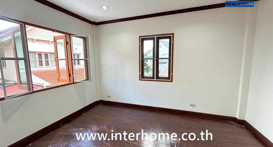 For sale 3 bedrooms house in Bang Phli, Samut Prakan