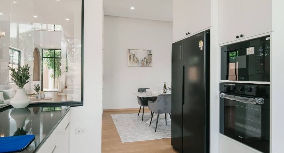 Casa en venta de 4 habitaciones en Mueang Chiang Mai, Chiang Mai