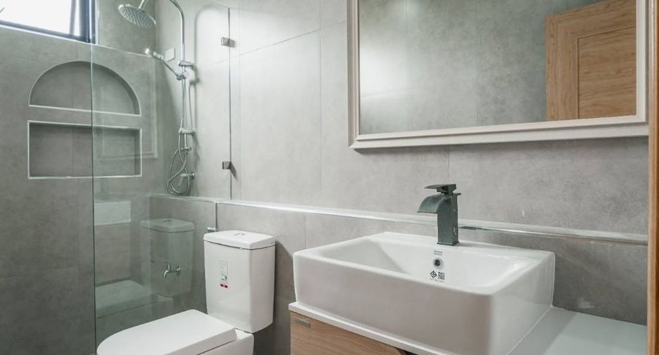 Casa en venta de 4 habitaciones en Mueang Chiang Mai, Chiang Mai