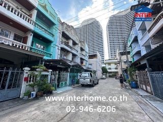 Casa adosada en venta de 4 habitaciones en Bang Na, Bangkok