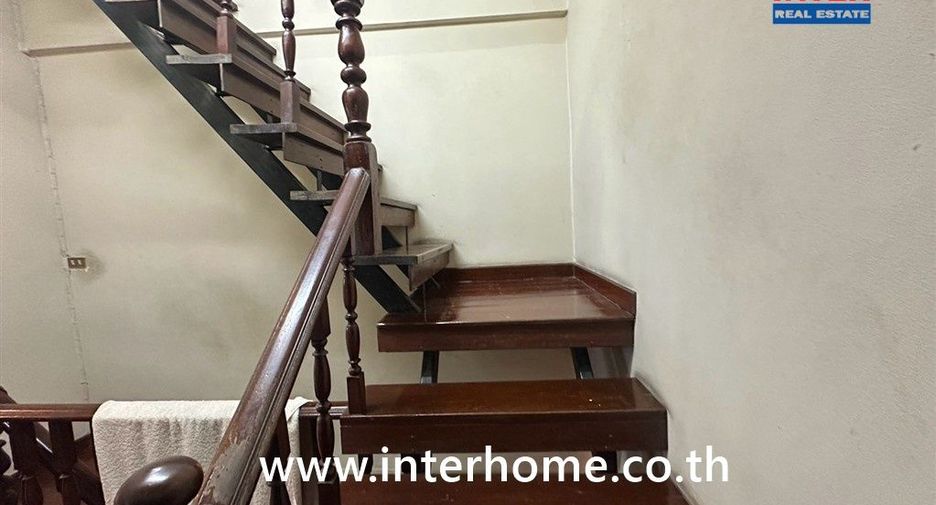 Casa adosada en venta de 4 habitaciones en Bang Na, Bangkok