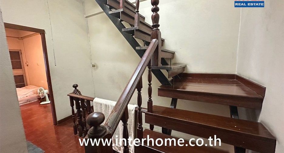 Casa adosada en venta de 4 habitaciones en Bang Na, Bangkok