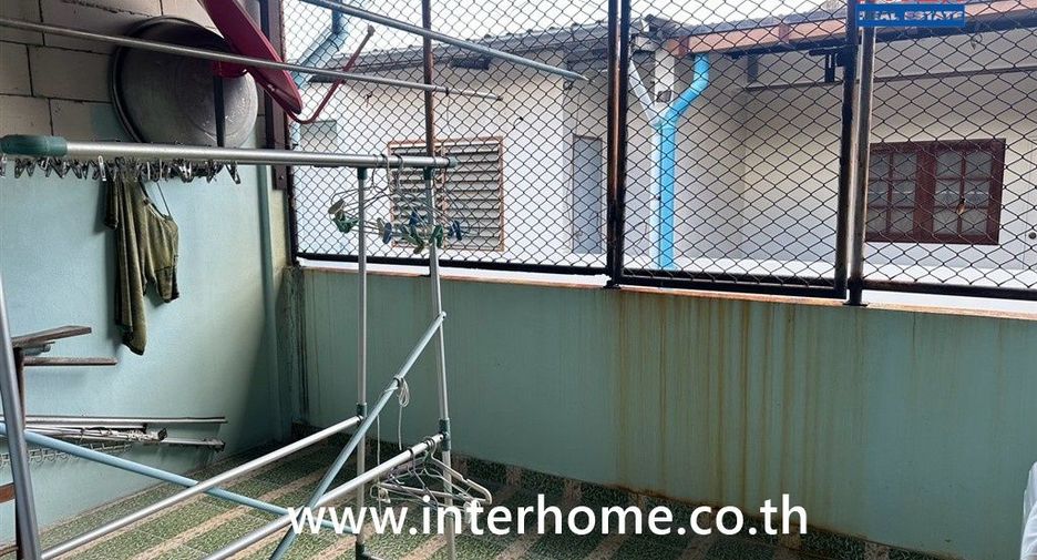 Casa adosada en venta de 4 habitaciones en Bang Na, Bangkok