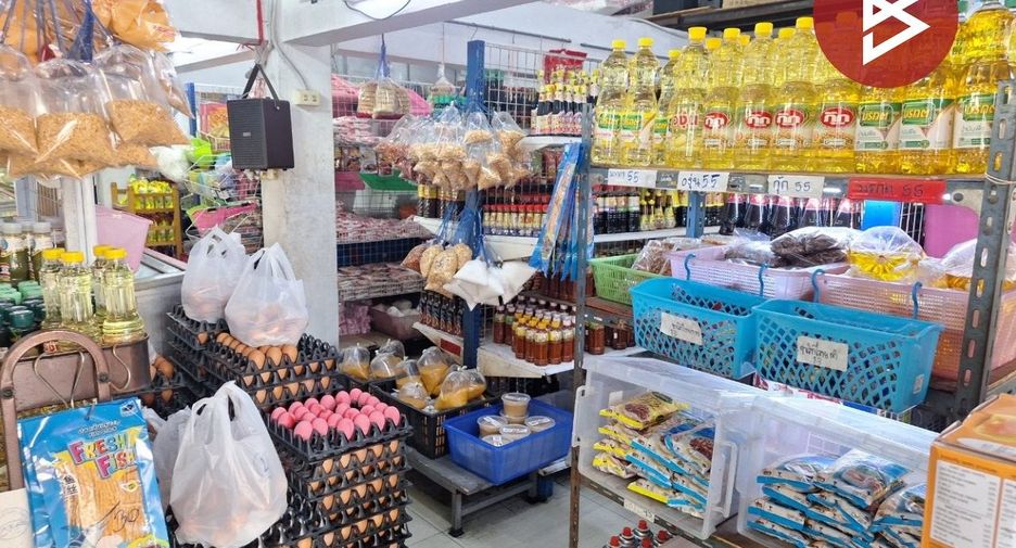 À vendre 11 chambres local commercial à Mueang Samut Prakan, Samut Prakan