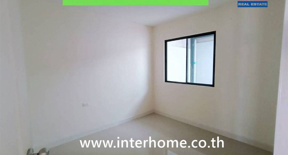 For sale 4 bedrooms townhouse in Mueang Samut Sakhon, Samut Sakhon