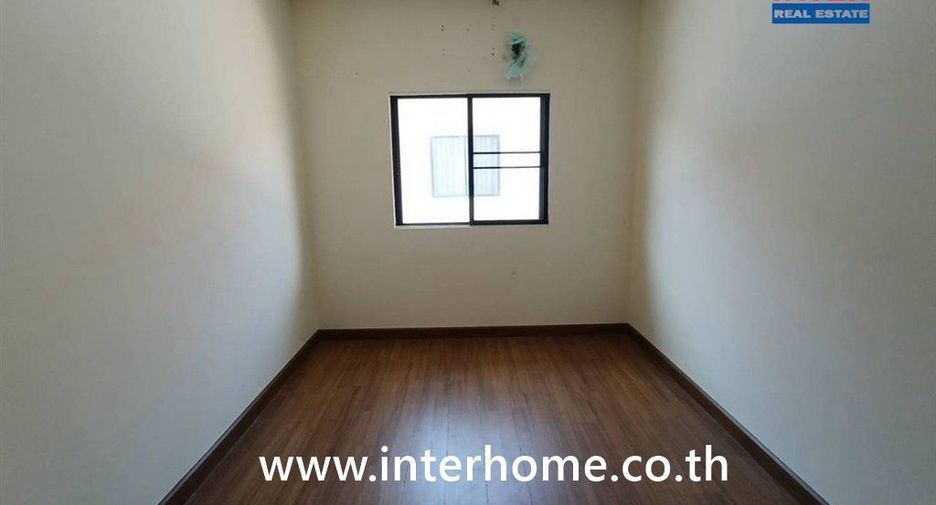 For sale 4 bedrooms townhouse in Mueang Samut Sakhon, Samut Sakhon