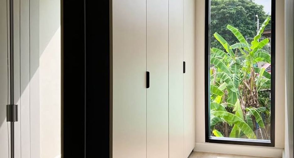 Haus zur Miete mit 5 Zimmer in Watthana, Bangkok