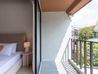 Haus zur Miete mit 5 Zimmer in Watthana, Bangkok