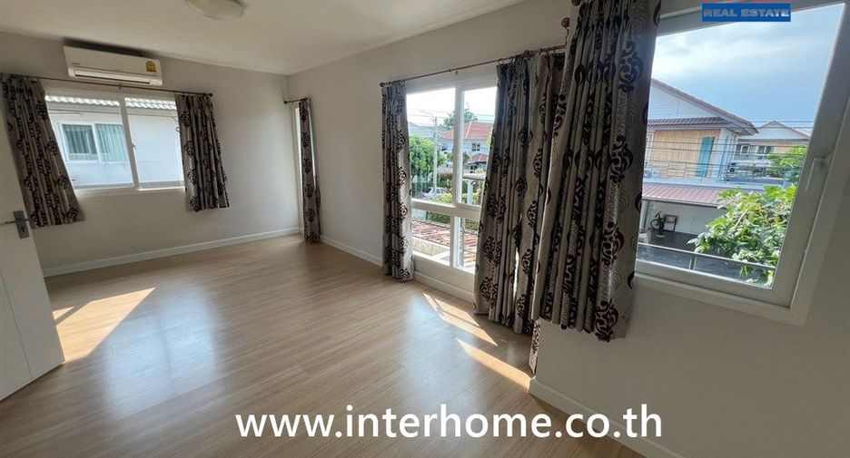 À vendre 3 chambres maison à Bang Khun Thian, Bangkok