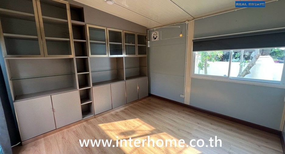 À vendre 3 chambres maison à Bang Khun Thian, Bangkok