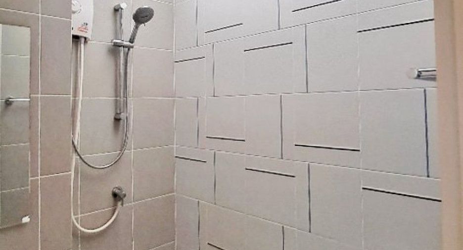 Casa adosada en venta de 4 habitaciones en Bang Kruai, Nonthaburi