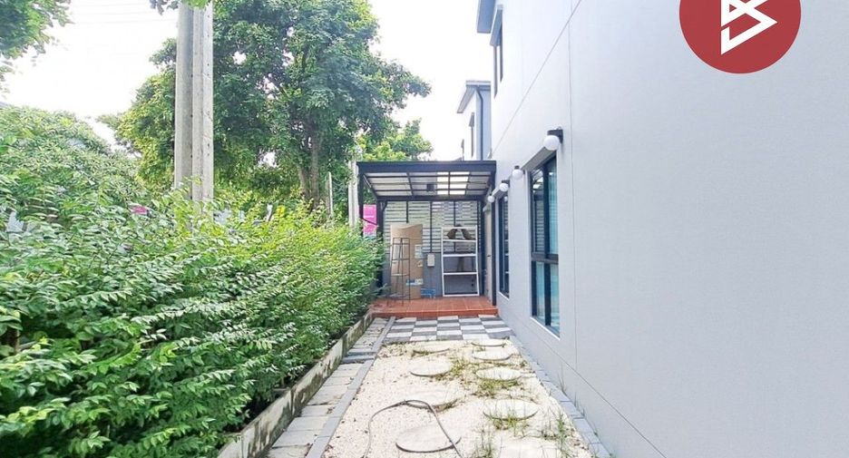 Casa adosada en venta de 4 habitaciones en Bang Kruai, Nonthaburi