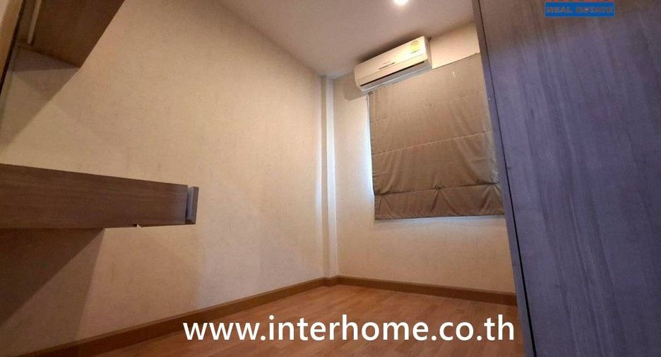 Casa adosada en venta de 3 habitaciones en Mueang Pathum Thani, Pathum Thani