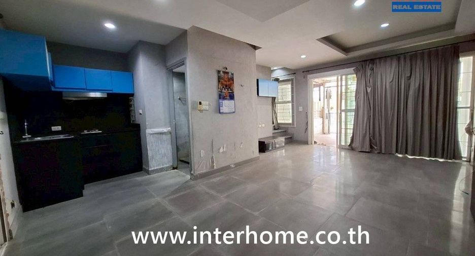 Casa adosada en venta de 3 habitaciones en Mueang Pathum Thani, Pathum Thani