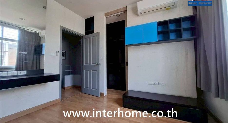 Casa adosada en venta de 3 habitaciones en Mueang Pathum Thani, Pathum Thani