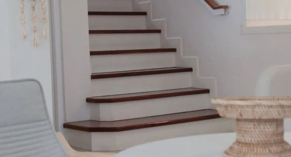 For rent 4 bedrooms house in Mueang Chiang Mai, Chiang Mai