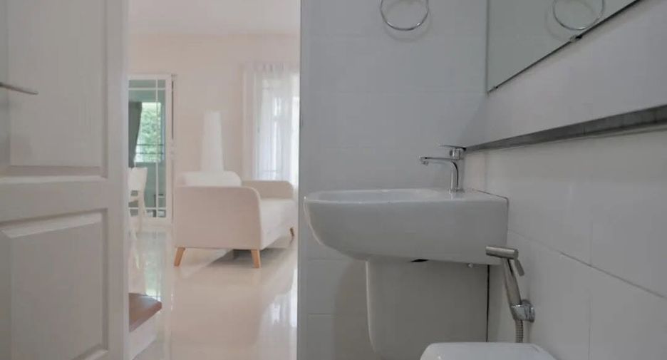 For rent 4 bedrooms house in Mueang Chiang Mai, Chiang Mai