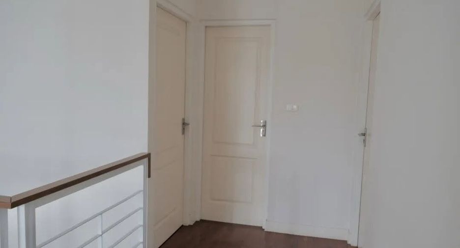 For rent 4 bedrooms house in Mueang Chiang Mai, Chiang Mai