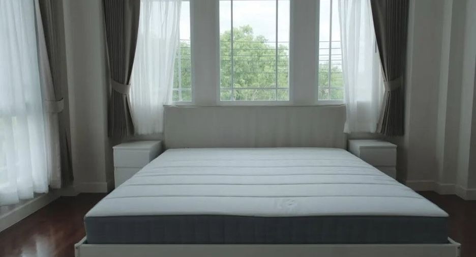 For rent 4 bedrooms house in Mueang Chiang Mai, Chiang Mai