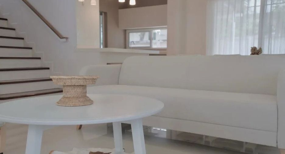 For rent 4 bedrooms house in Mueang Chiang Mai, Chiang Mai