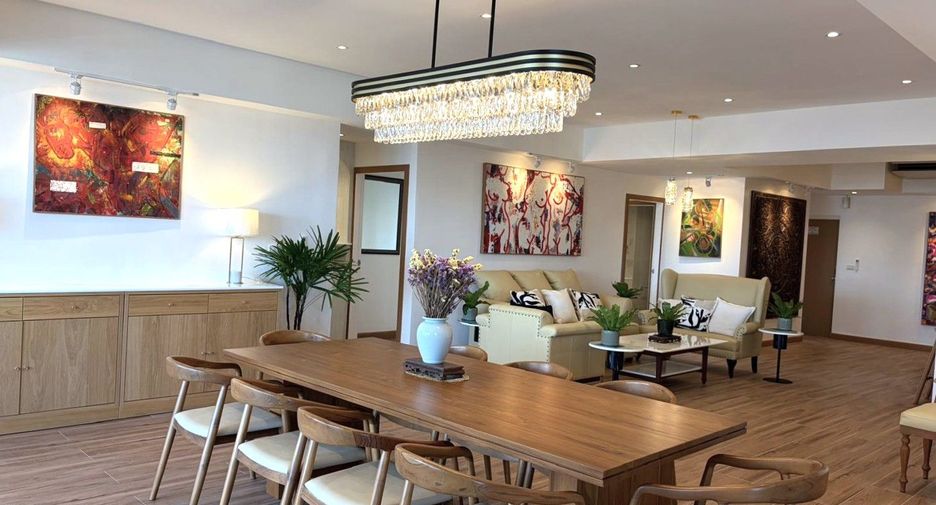 For sale 4 ベッドルーム condo in Watthana, Bangkok