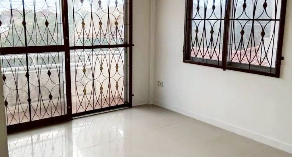 For sale 3 bedrooms house in Bang Pakong, Chachoengsao