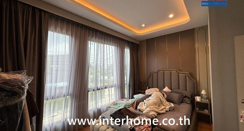 Reihenhaus zum Kauf mit 3 Zimmer in Thung Khru, Bangkok