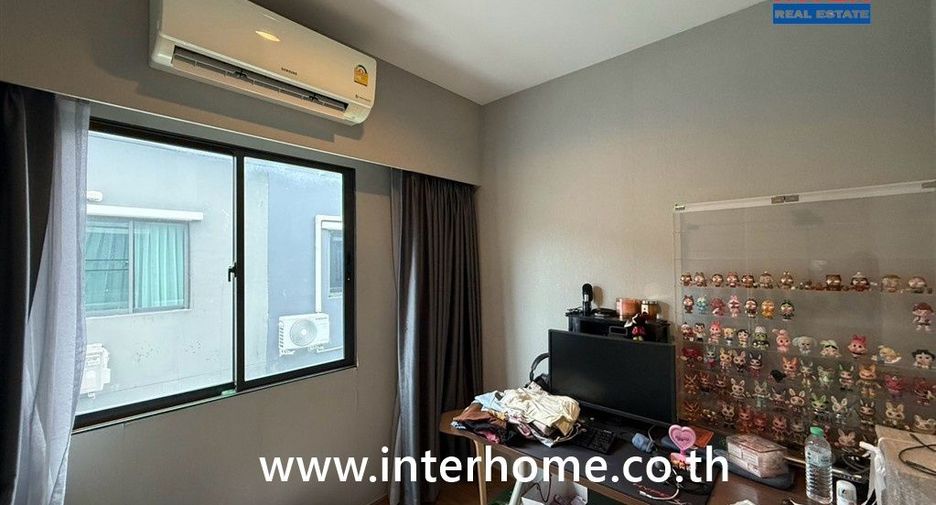Reihenhaus zum Kauf mit 3 Zimmer in Thung Khru, Bangkok