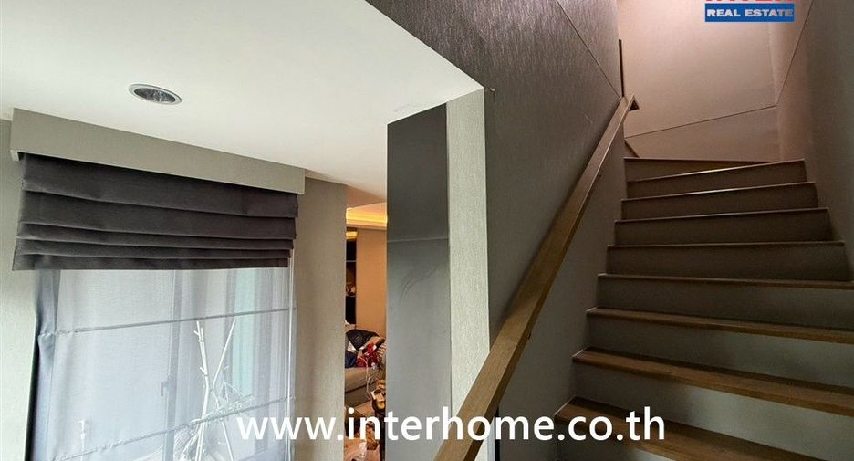 Reihenhaus zum Kauf mit 3 Zimmer in Thung Khru, Bangkok
