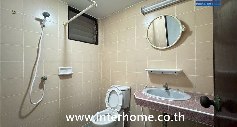 For sale 2 bedrooms townhouse in Don Mueang, Bangkok