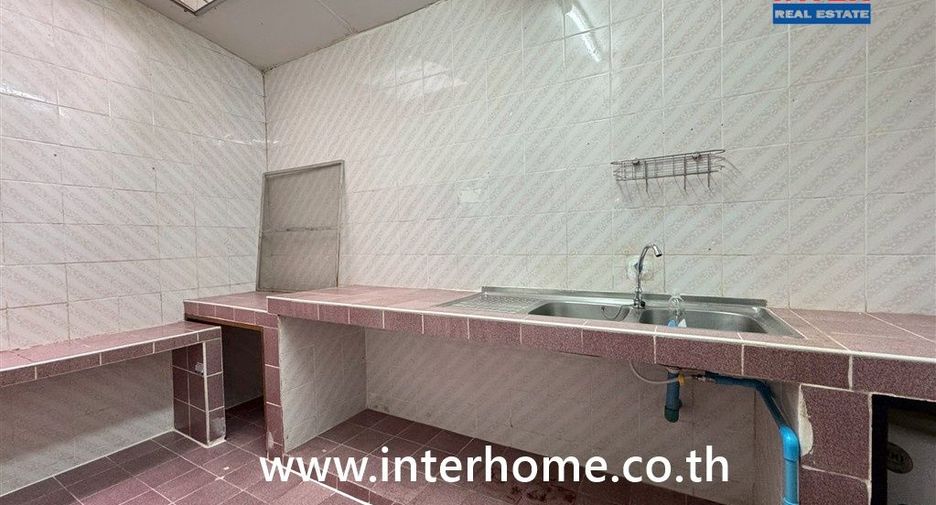 For sale 2 bedrooms townhouse in Don Mueang, Bangkok
