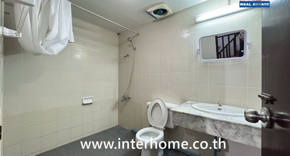 For sale 2 bedrooms townhouse in Don Mueang, Bangkok