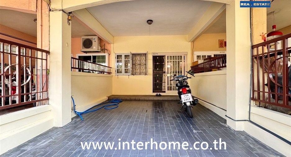 For sale 2 bedrooms townhouse in Don Mueang, Bangkok