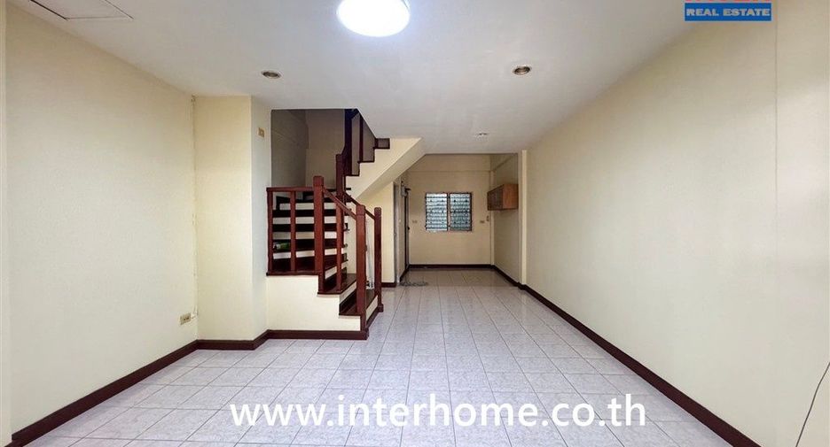 For sale 2 bedrooms townhouse in Don Mueang, Bangkok