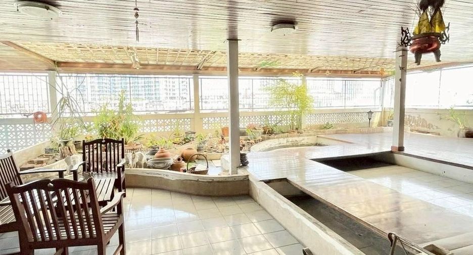 À vendre 6 chambres local commercial à Khlong San, Bangkok