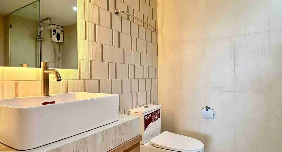 For sale 2 bedrooms apartment in Mueang Chiang Mai, Chiang Mai