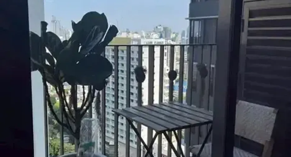 Condo en alquiler y en venta de 1 habitaciones en Watthana, Bangkok
