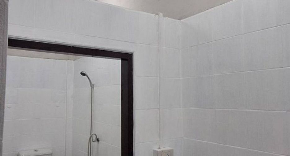 For sale 2 bedrooms retail Space in Mueang Nakhon Si Thammarat, Nakhon Si Thammarat