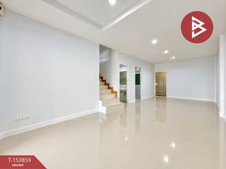 Casa adosada en venta de 4 habitaciones en Mueang Samut Sakhon, Samut Sakhon