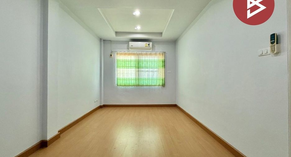 Casa adosada en venta de 4 habitaciones en Mueang Samut Sakhon, Samut Sakhon