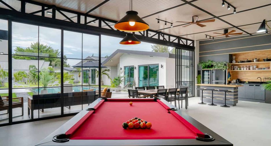 For sale 4 bedrooms villa in Hua Hin, Prachuap Khiri Khan