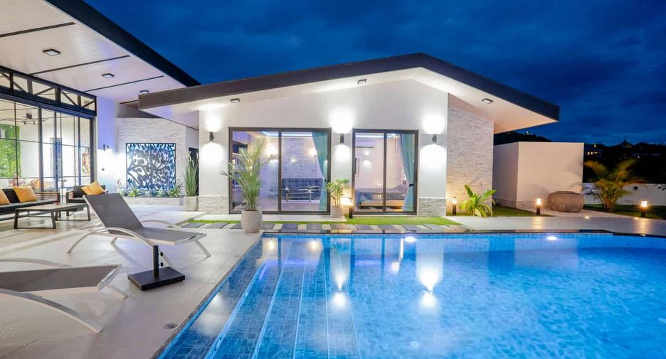 For sale 4 bedrooms villa in Hua Hin, Prachuap Khiri Khan