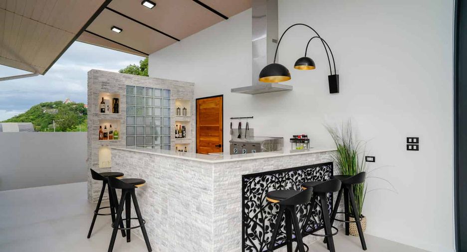 For sale 4 bedrooms villa in Hua Hin, Prachuap Khiri Khan